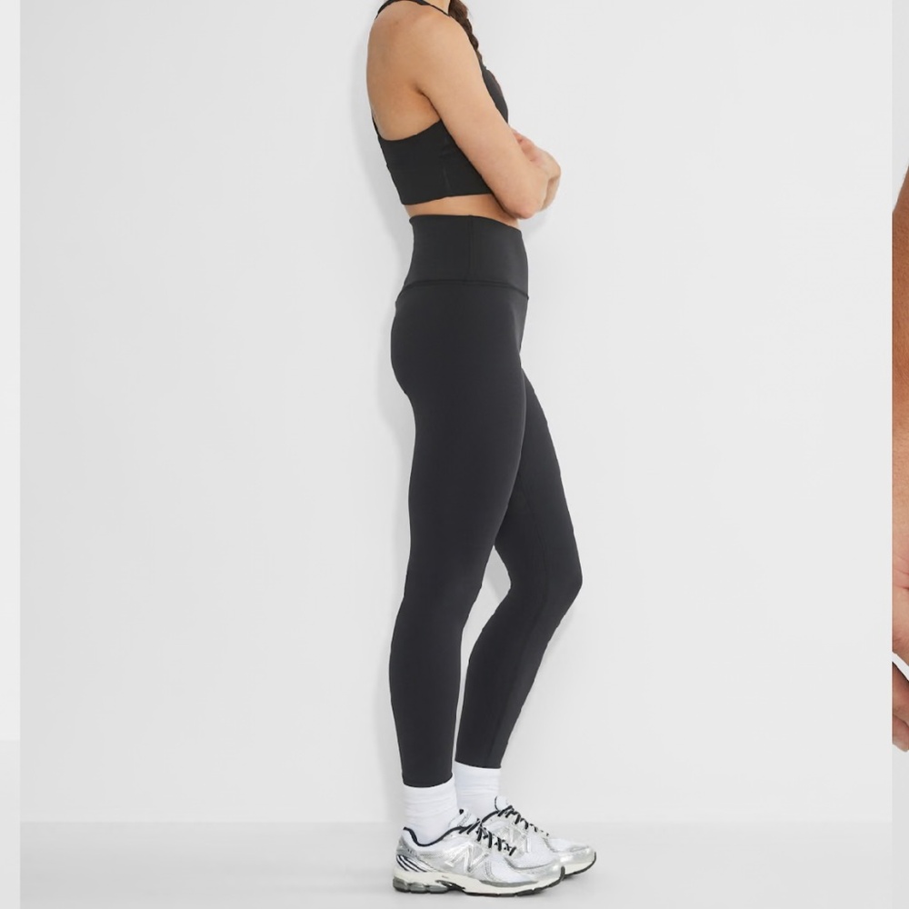 Aritzia Life Cheeky Hi-Rise Legging NWT